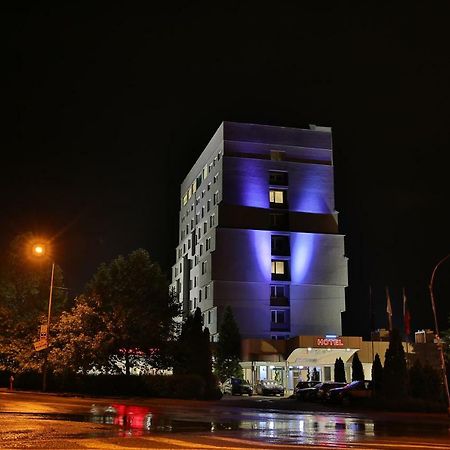 Terra Europe Brontes Hotel Тирговиште Екстер'єр фото