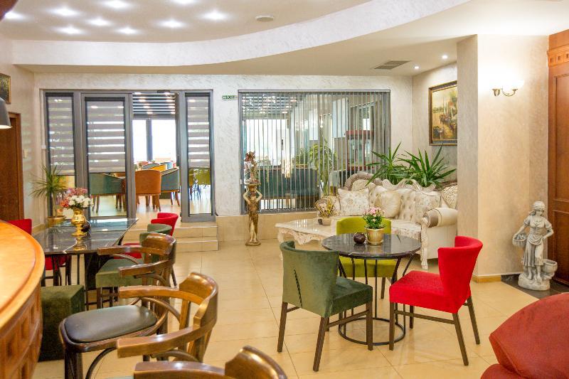 Terra Europe Brontes Hotel Тирговиште Екстер'єр фото