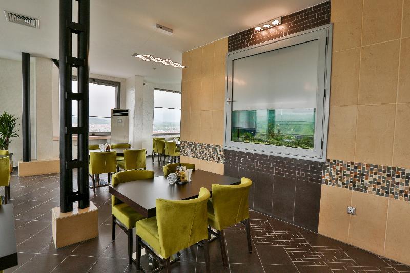 Terra Europe Brontes Hotel Тирговиште Екстер'єр фото